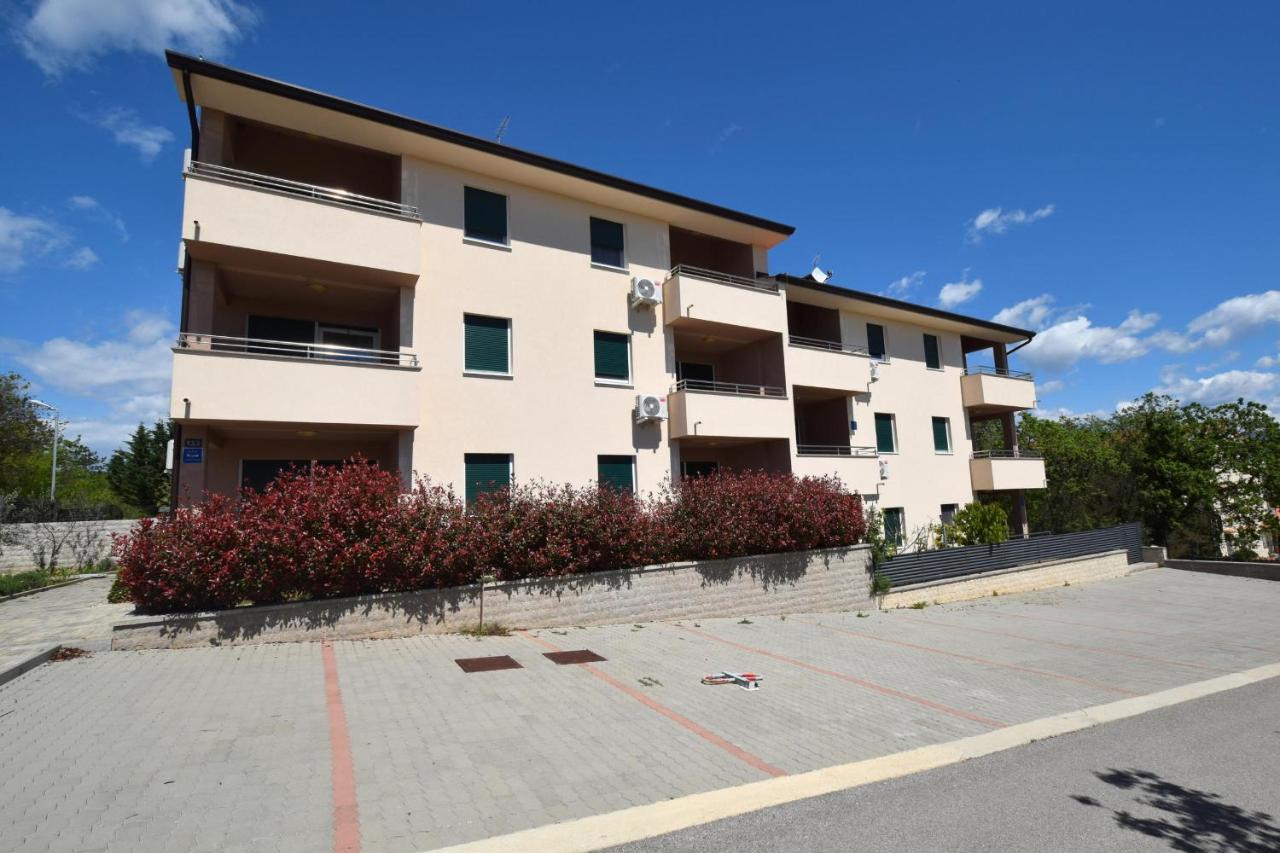 Apartments Medna Čižići Bagian luar foto