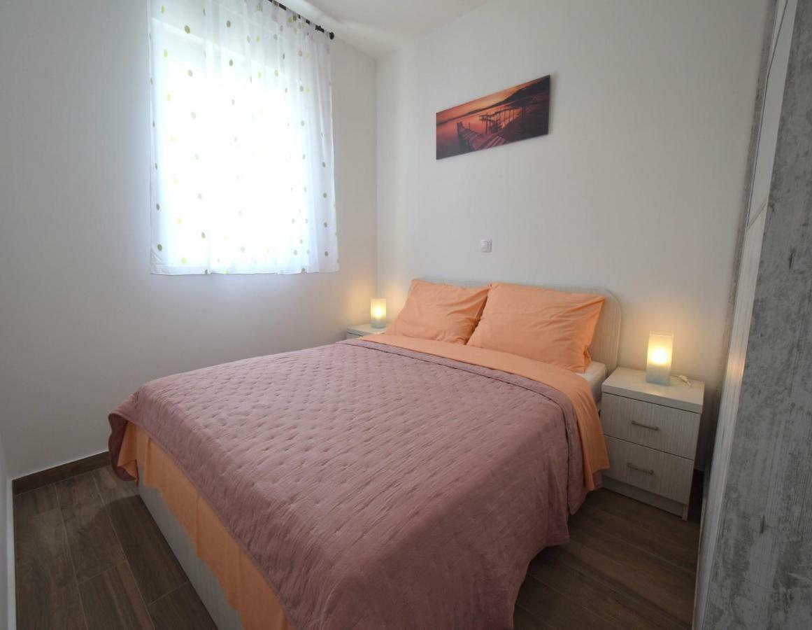 Apartments Medna Čižići Bagian luar foto