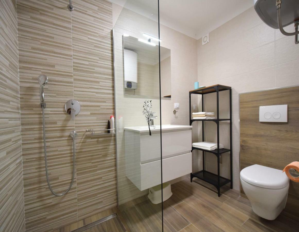 Apartments Medna Čižići Bagian luar foto
