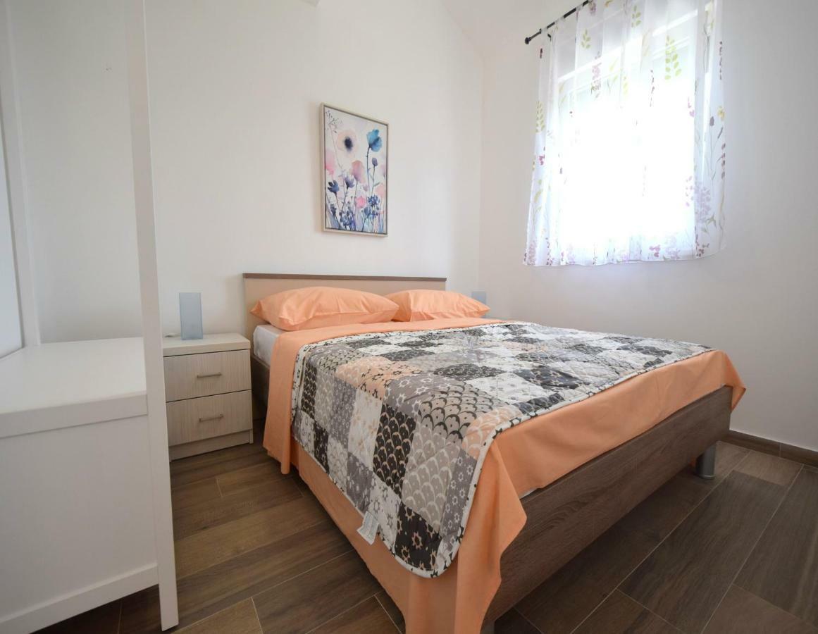 Apartments Medna Čižići Bagian luar foto
