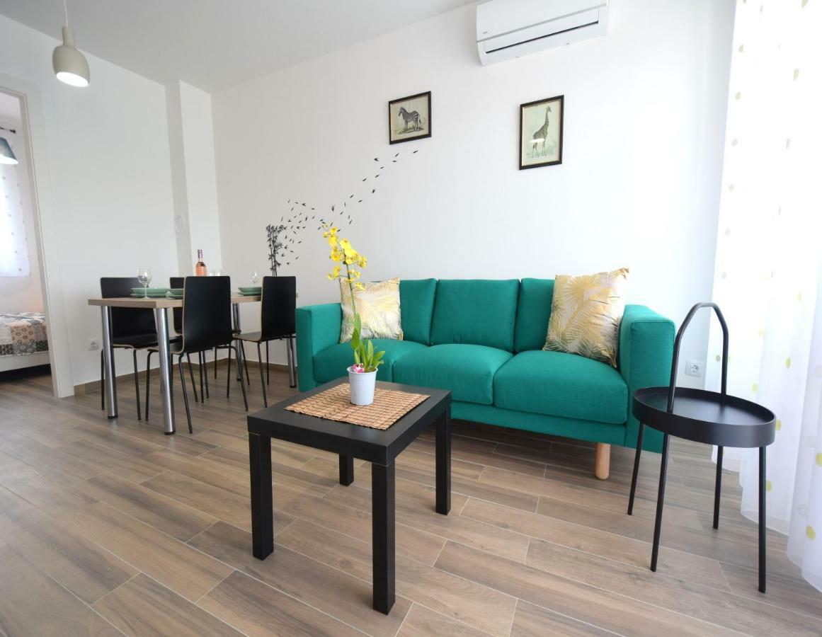 Apartments Medna Čižići Bagian luar foto