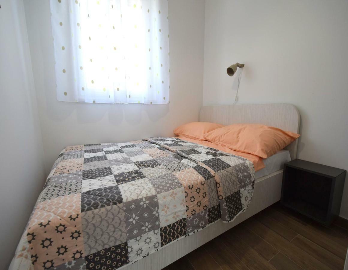 Apartments Medna Čižići Bagian luar foto
