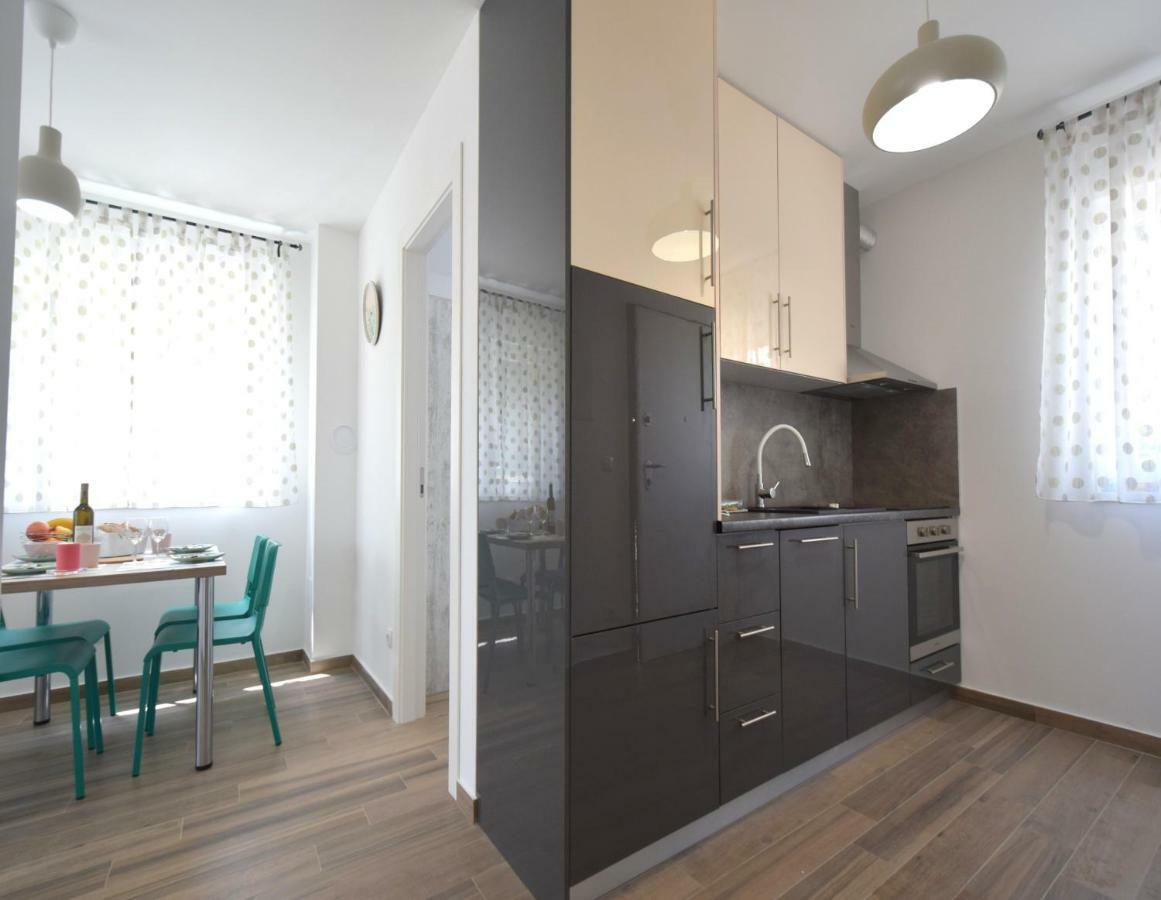 Apartments Medna Čižići Bagian luar foto