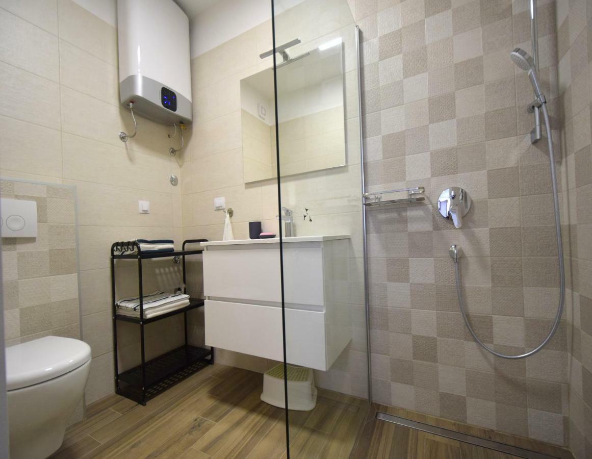 Apartments Medna Čižići Bagian luar foto
