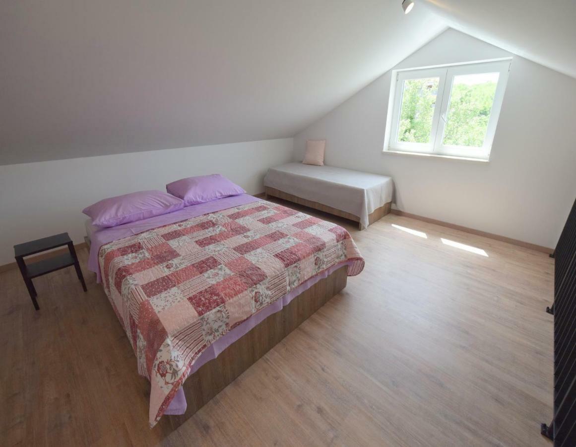 Apartments Medna Čižići Bagian luar foto