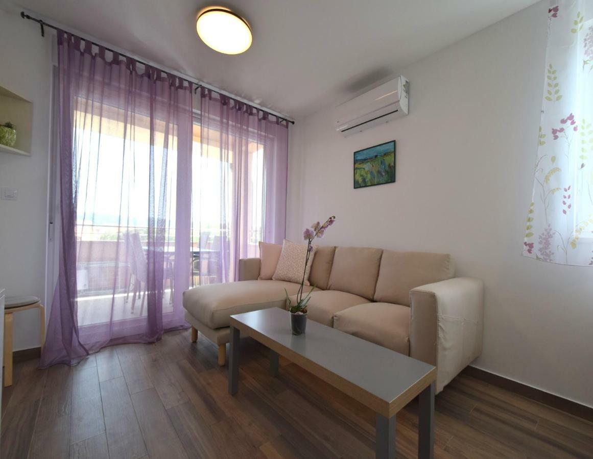 Apartments Medna Čižići Bagian luar foto