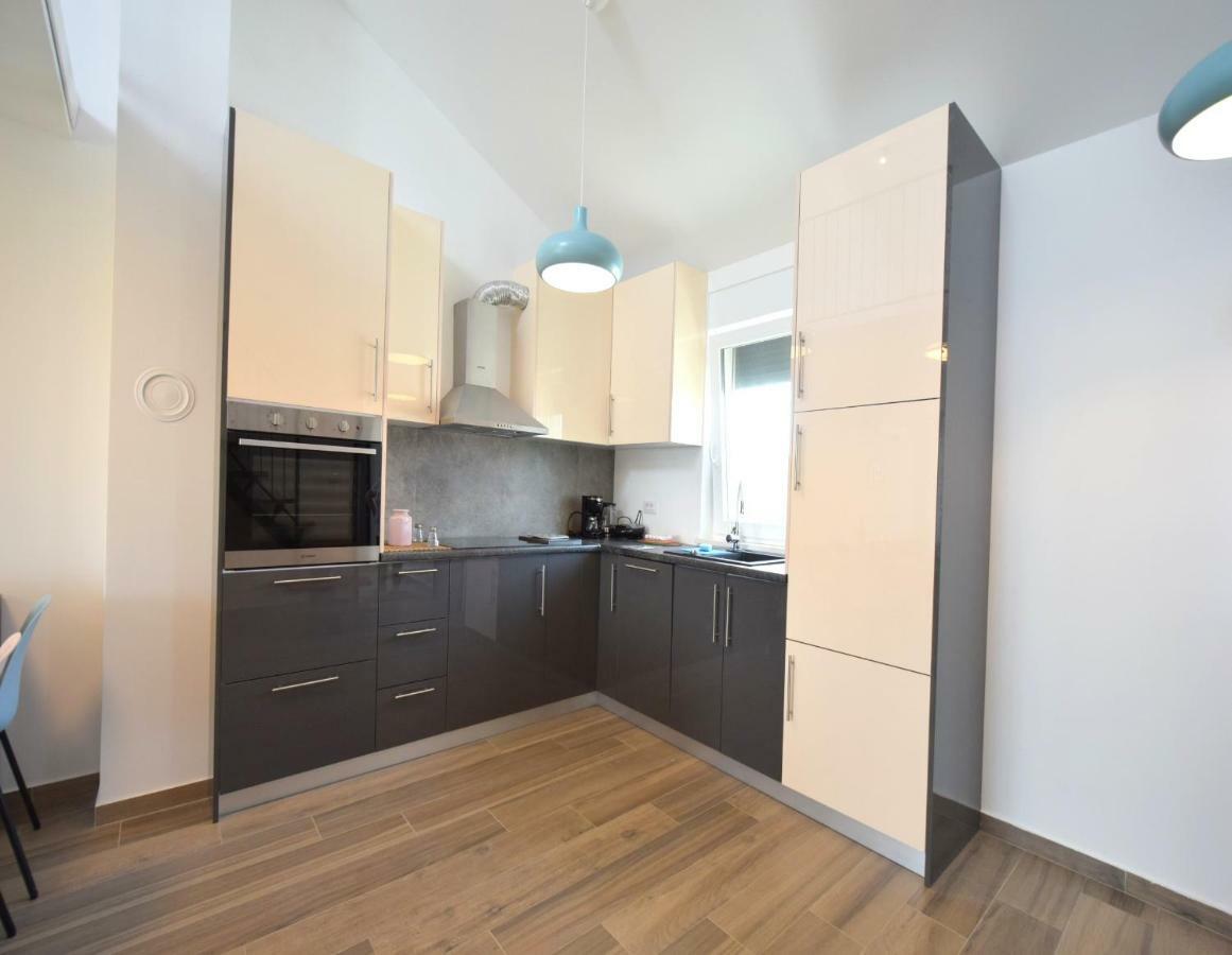 Apartments Medna Čižići Bagian luar foto
